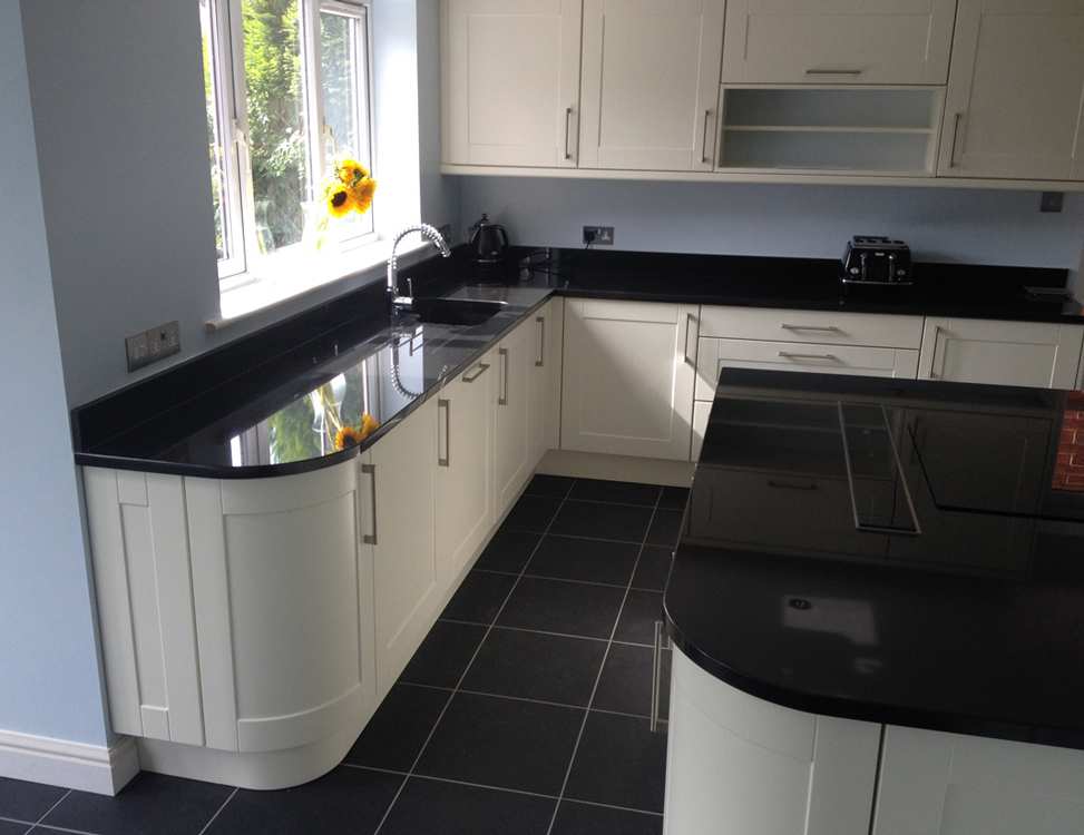 NEW KITCHEN WORKTOPS: AN INVESTMENT AND AN IMPROVEMENT