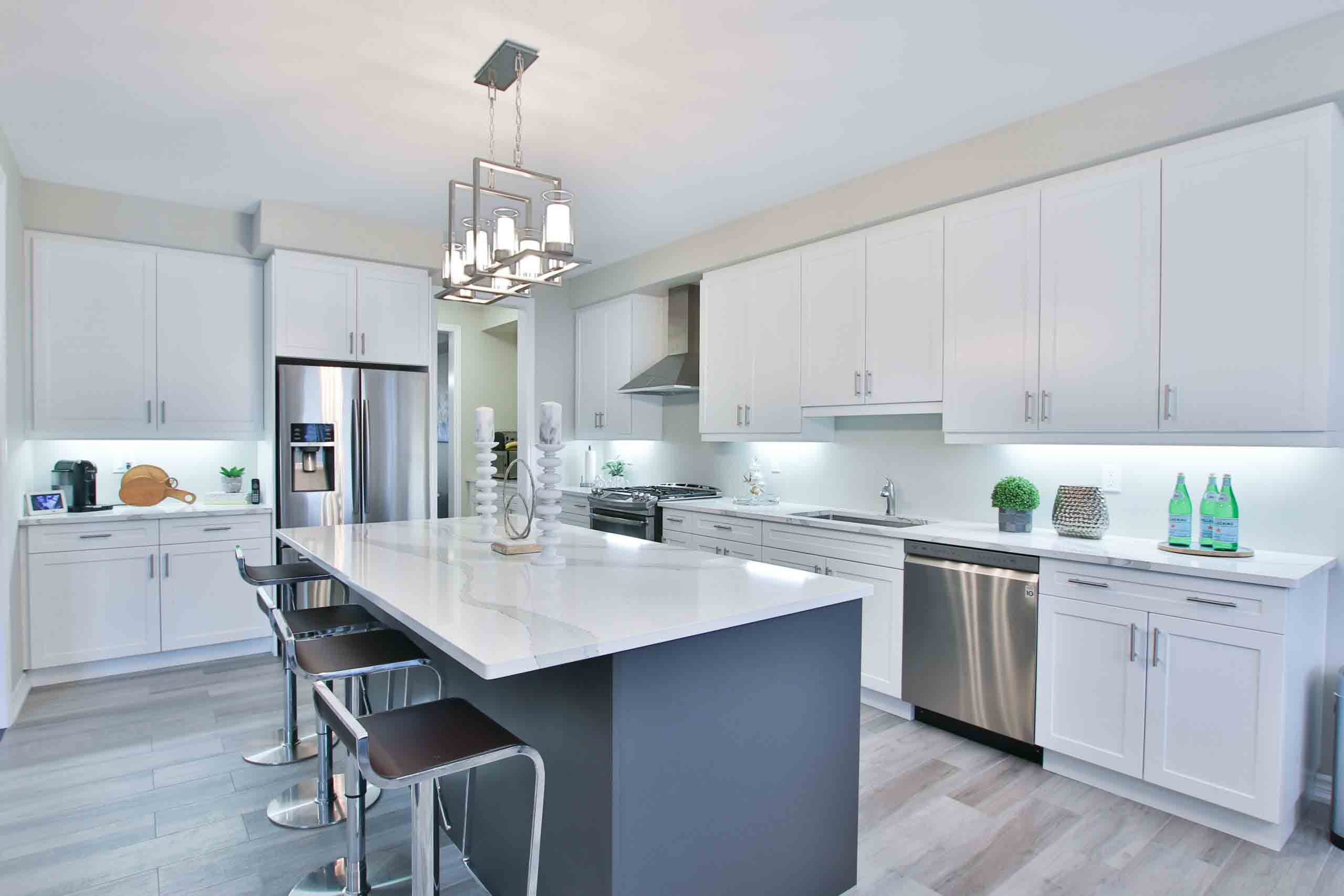 7 Benefits of a Kitchen Island